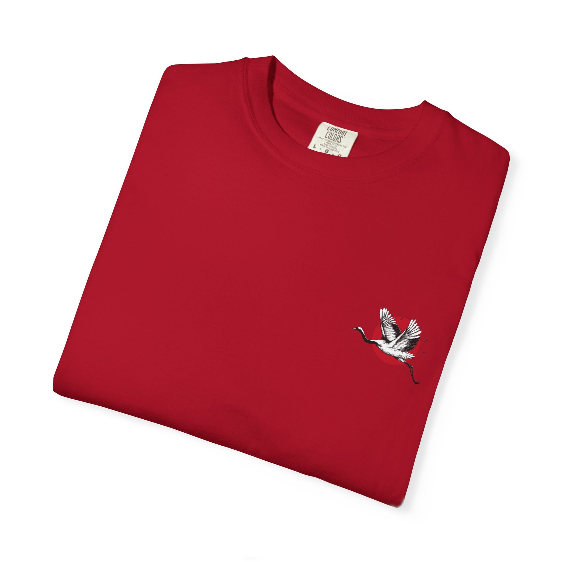 Garment-Dyed T-Shirt with Elegant Crane Print: Perfect for Casual Outings