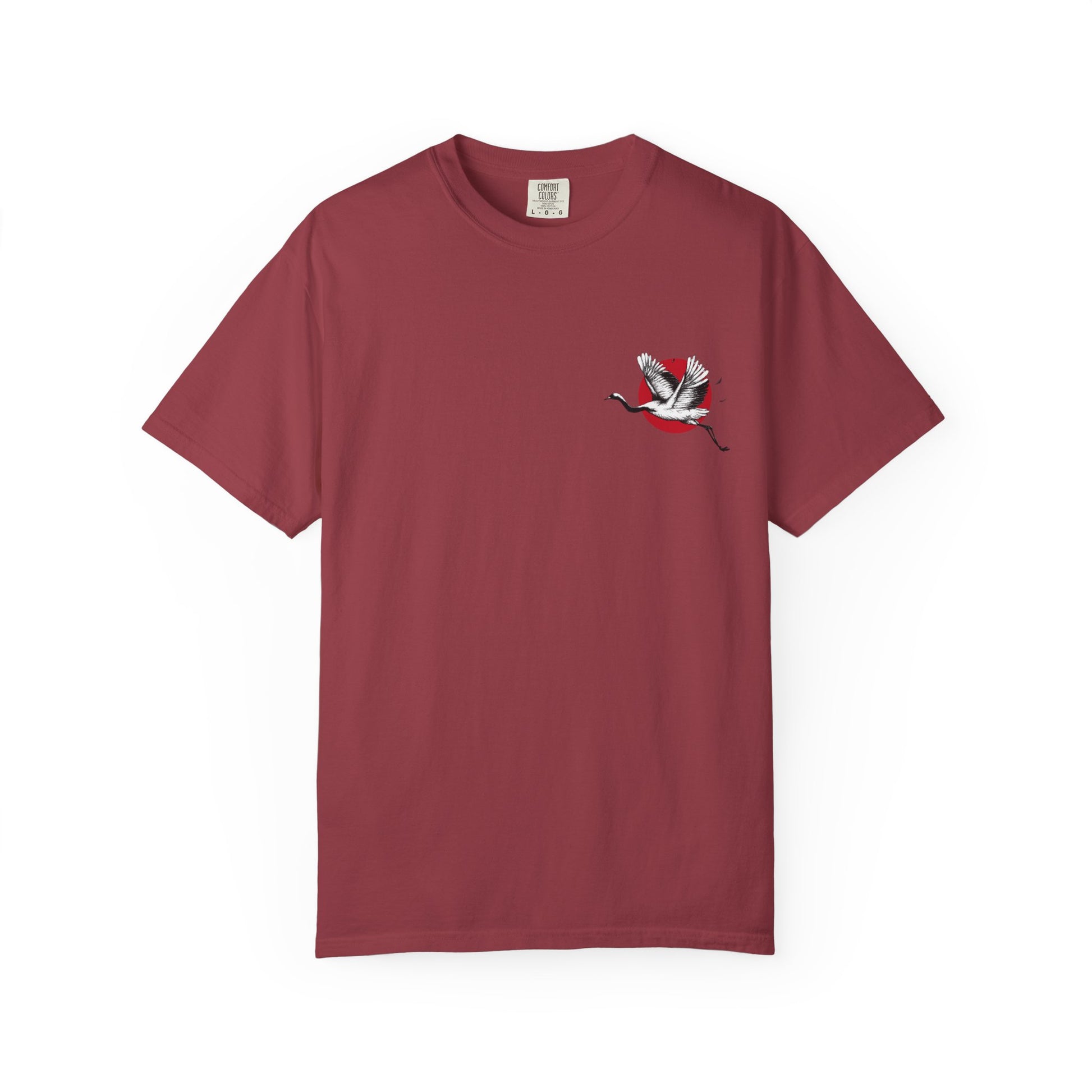 Garment-Dyed T-Shirt with Elegant Crane Print: Perfect for Casual Outings