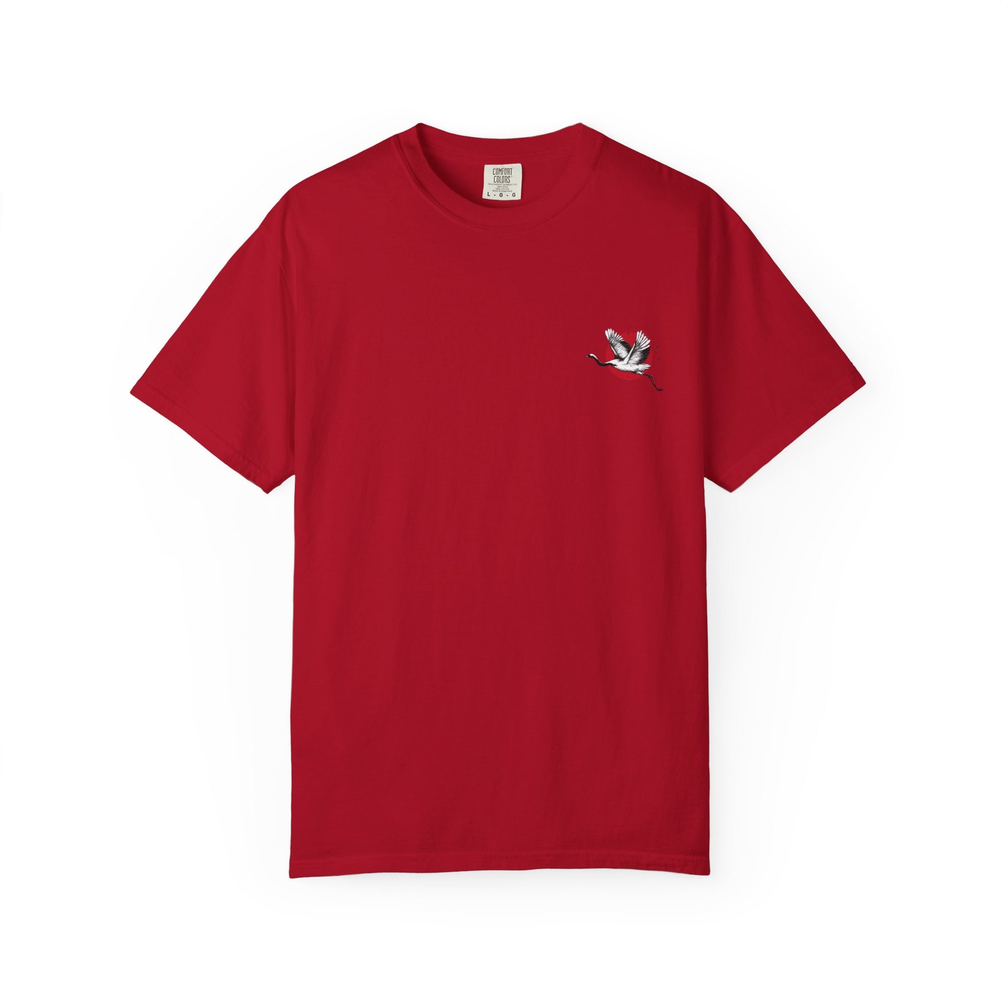 Garment-Dyed T-Shirt with Elegant Crane Print: Perfect for Casual Outings